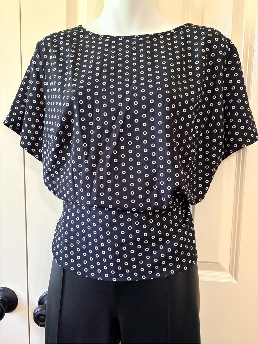 Ava & Viv Navy and White Polka Dot Blouson Top, size XL